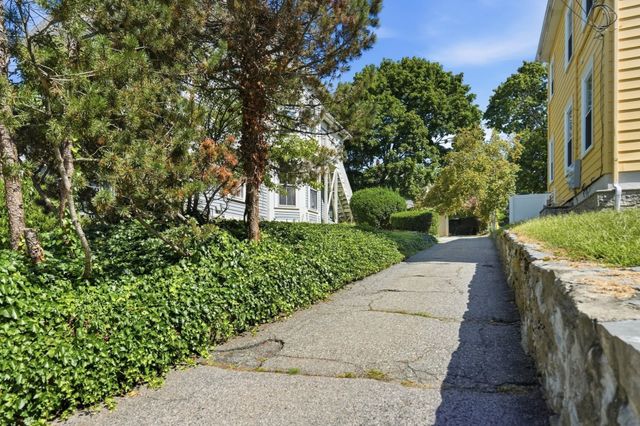 139 Summer St 1, Watertown, MA 02472