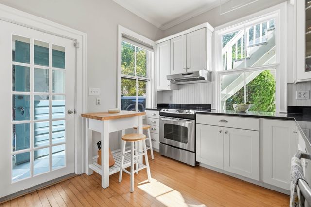 139 Summer St 1, Watertown, MA 02472