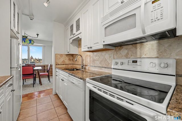 100 York Street 14C, New Haven, CT 06511
