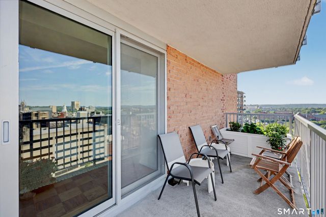 100 York Street 14C, New Haven, CT 06511