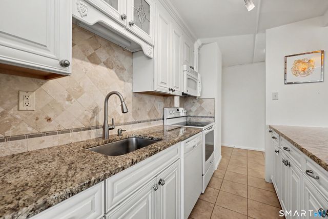100 York Street 14C, New Haven, CT 06511