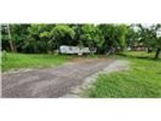 916 W Collins Street, Denison, TX 75020
