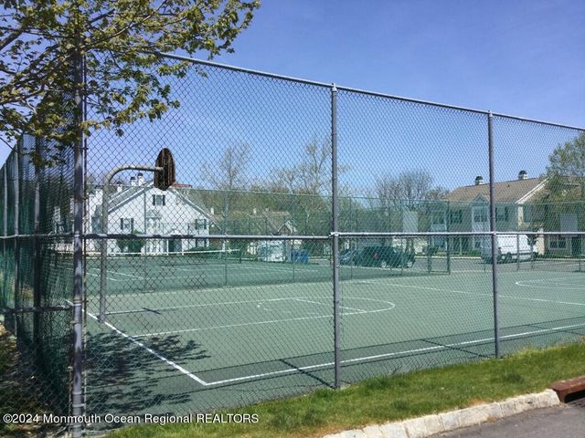 5 Oxford Road, Holmdel, NJ 07733