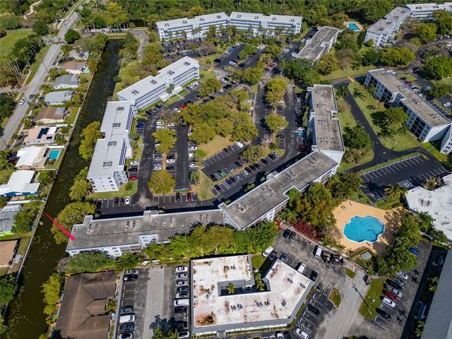 119 Royal Park Drive 4H, Oakland Park, FL 33309