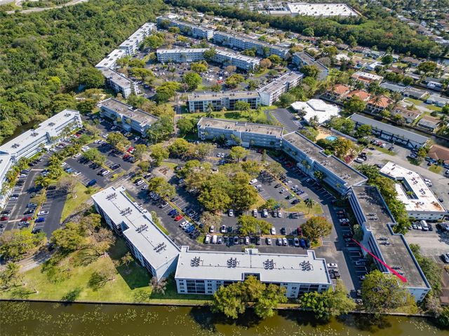 119 Royal Park Drive 4H, Oakland Park, FL 33309