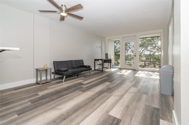 119 Royal Park Drive 4H, Oakland Park, FL 33309