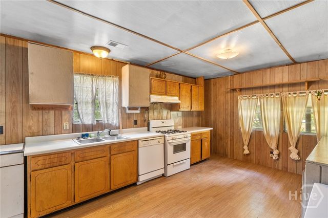 717 Noel C Conaway Road, Guyton, GA 31312