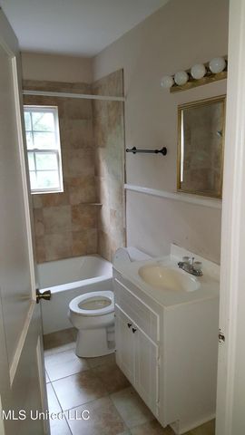 327 Decelle Street, A, Jackson, MS 39216