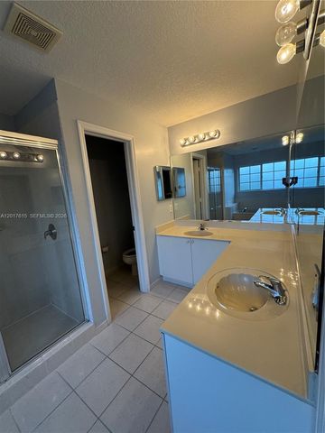 8872 SW 208th Ter, Cutler Bay, FL 33189