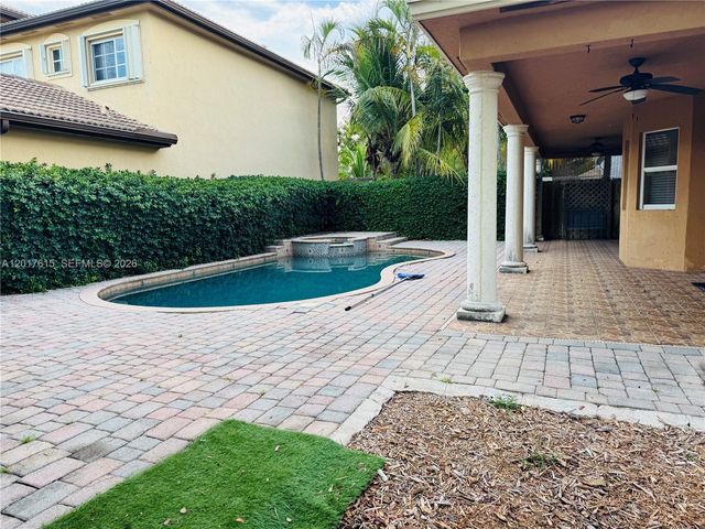 8872 SW 208th Ter, Cutler Bay, FL 33189