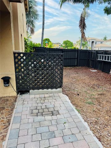 8872 SW 208th Ter, Cutler Bay, FL 33189