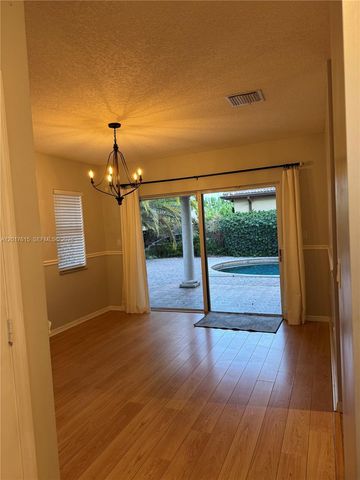 8872 SW 208th Ter, Cutler Bay, FL 33189