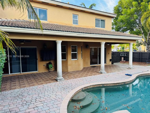 8872 SW 208th Ter, Cutler Bay, FL 33189