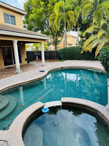 8872 SW 208th Ter, Cutler Bay, FL 33189