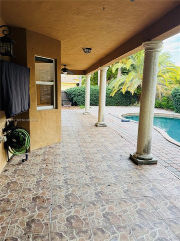 8872 SW 208th Ter, Cutler Bay, FL 33189