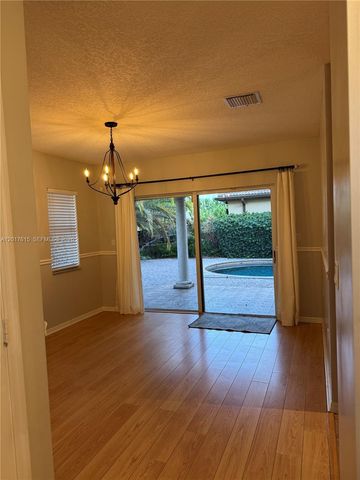 8872 SW 208th Ter, Cutler Bay, FL 33189