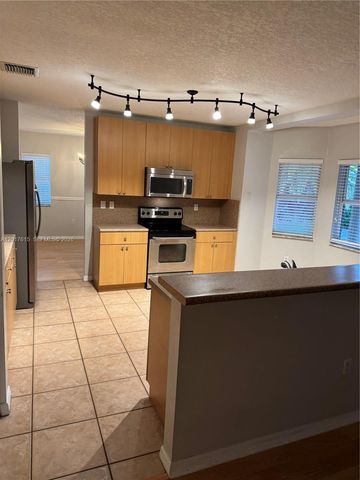 8872 SW 208th Ter, Cutler Bay, FL 33189