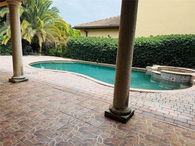 8872 SW 208th Ter, Cutler Bay, FL 33189