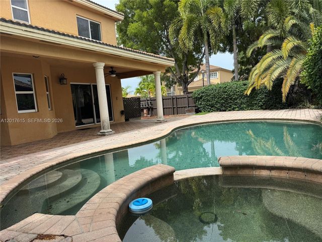 8872 SW 208th Ter, Cutler Bay, FL 33189