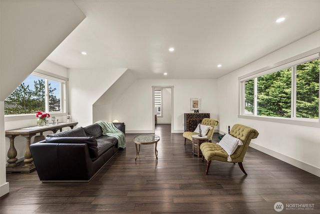 409 SW 348th Court, Federal Way, WA 98023