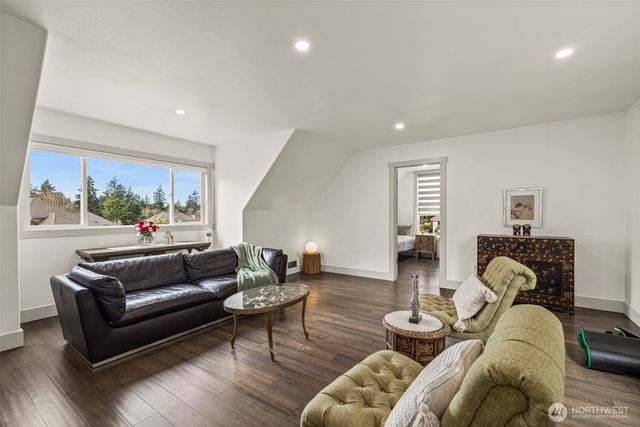 409 SW 348th Court, Federal Way, WA 98023