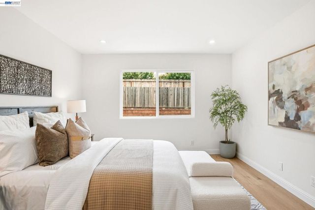 3044 San Andreas Dr, Union City, CA 94587
