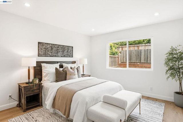 3044 San Andreas Dr, Union City, CA 94587