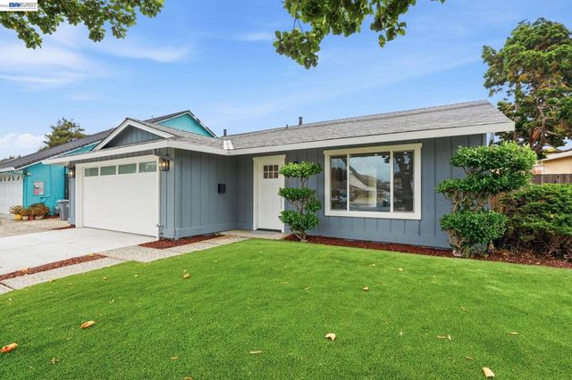 3044 San Andreas Dr, Union City, CA 94587