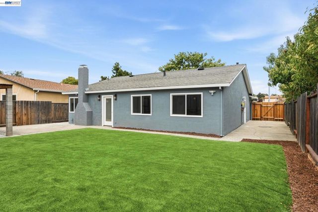 3044 San Andreas Dr, Union City, CA 94587