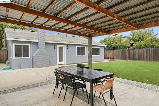 3044 San Andreas Dr, Union City, CA 94587