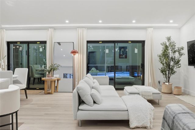 2846 PINELLAS POINT DRIVE S, St Petersburg, FL 33712