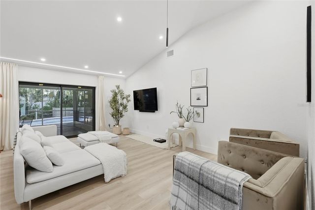 2846 PINELLAS POINT DRIVE S, St Petersburg, FL 33712