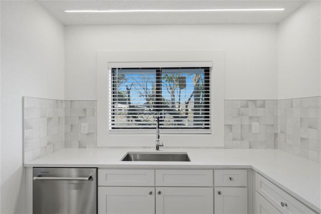 2846 PINELLAS POINT DRIVE S, St Petersburg, FL 33712