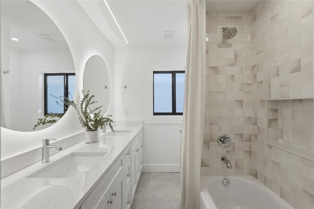 2846 PINELLAS POINT DRIVE S, St Petersburg, FL 33712