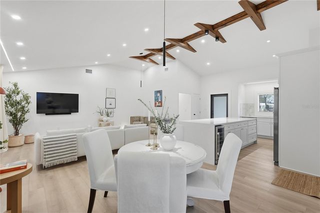 2846 PINELLAS POINT DRIVE S, St Petersburg, FL 33712