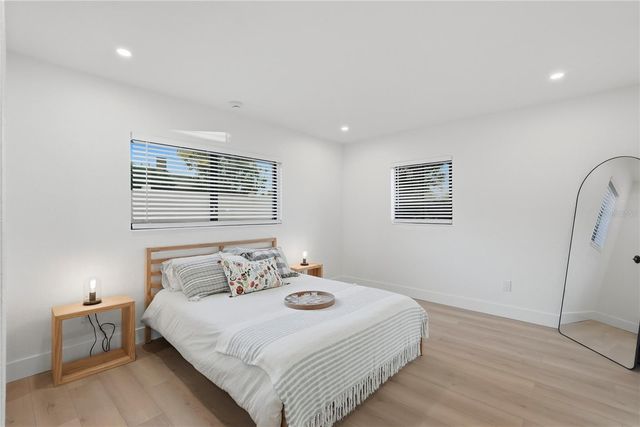 2846 PINELLAS POINT DRIVE S, St Petersburg, FL 33712