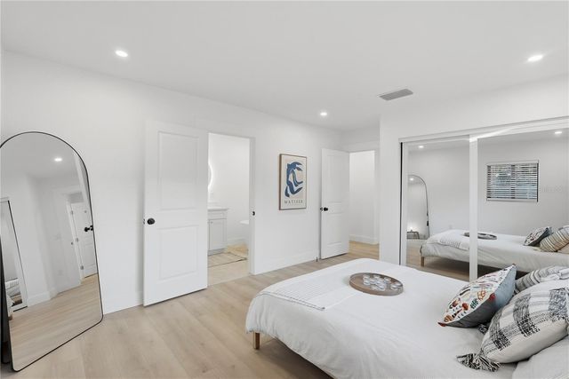 2846 PINELLAS POINT DRIVE S, St Petersburg, FL 33712