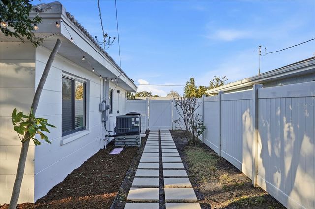 2846 PINELLAS POINT DRIVE S, St Petersburg, FL 33712