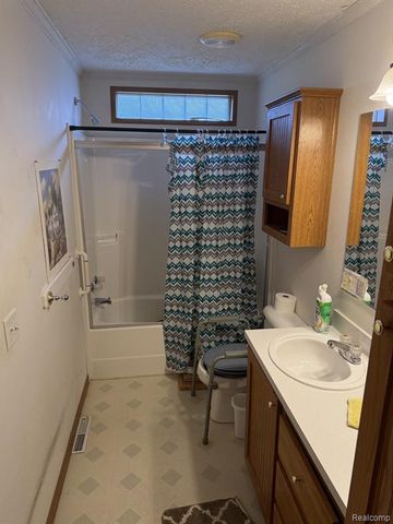 138 Ashley Circle, Swartz Creek, MI 48473