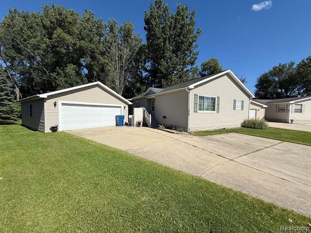 138 Ashley Circle, Swartz Creek, MI 48473