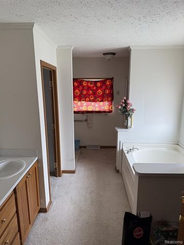 138 Ashley Circle, Swartz Creek, MI 48473