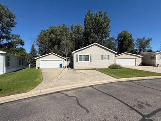 138 Ashley Circle, Swartz Creek, MI 48473