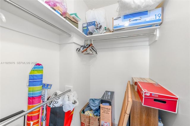 3180 S Ocean Dr 1012, Hallandale Beach, FL 33009