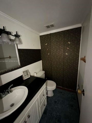 200 S Waterway Dr S 303, Lantana, FL 33462