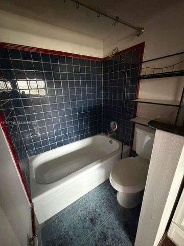 200 S Waterway Dr S 303, Lantana, FL 33462