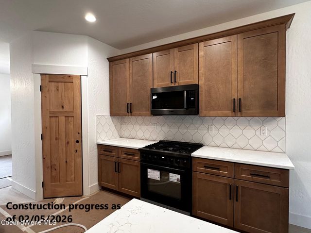 7824 E Autry Ln, Athol, ID 83801