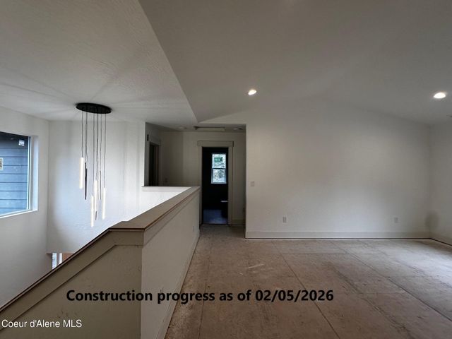 7824 E Autry Ln, Athol, ID 83801