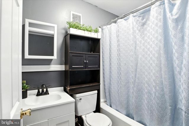 1024 E LISBURN ROAD, Mechanicsburg, PA 17055