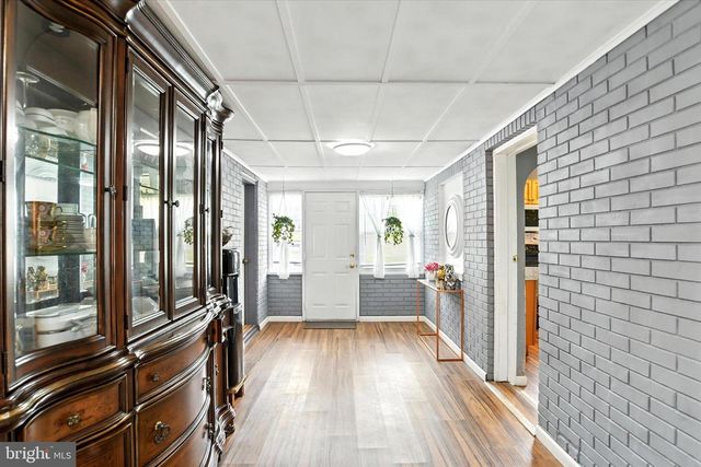 1024 E LISBURN ROAD, Mechanicsburg, PA 17055