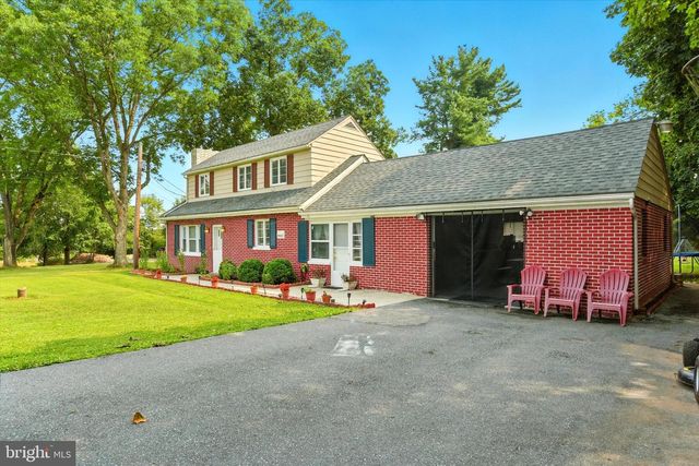 1024 E LISBURN ROAD, Mechanicsburg, PA 17055